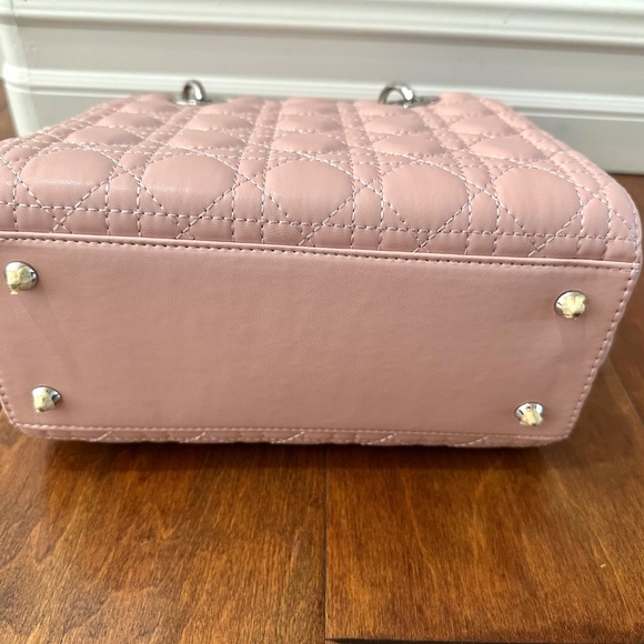 PINK quilted Handles bag! 🌸 - Picture 5 of 8